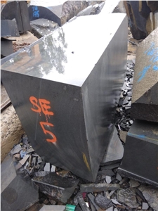 India Jet Black Granite Quarry