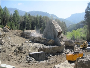 Seis Lounge Basalt Quarry