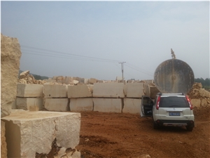 Classic Beige Limestone Quarry