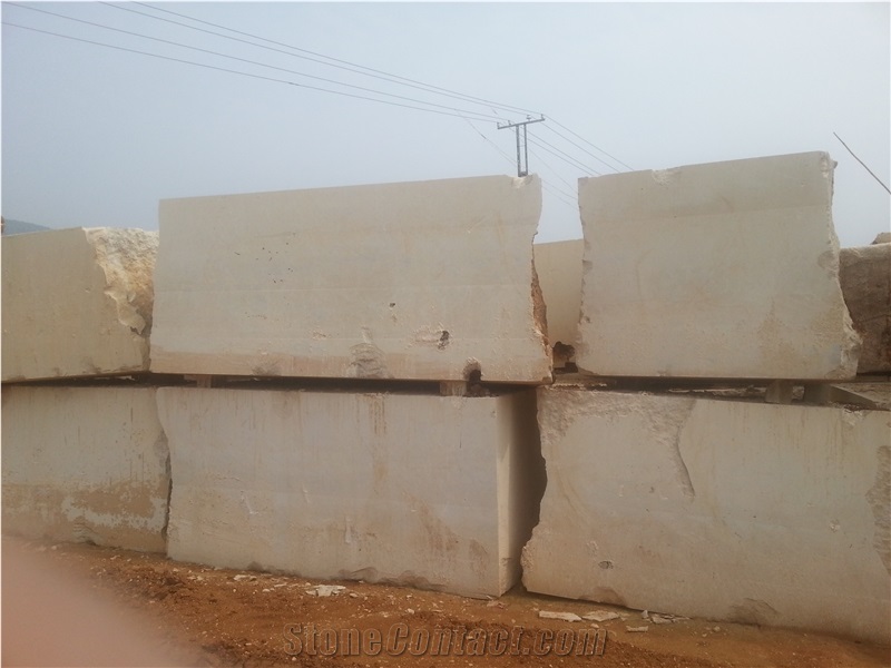 Classic Beige Limestone Quarry