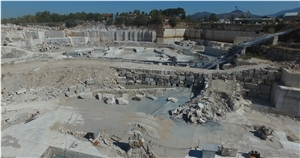 Roman Travertine Silver Marthe-Roman Silver Travertine Quarry