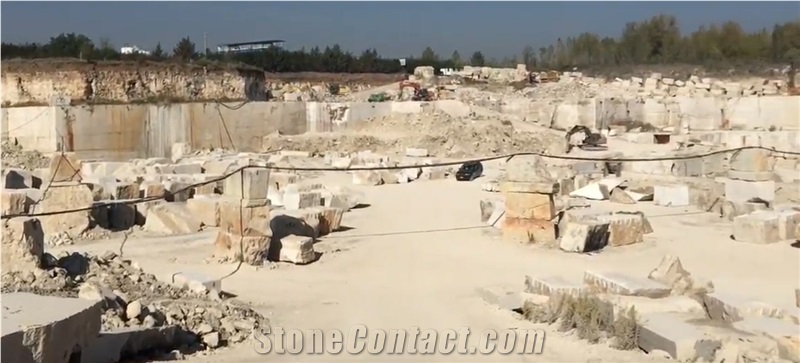 Valle Pilella Travertino Romano - Travertino Classico Quarry