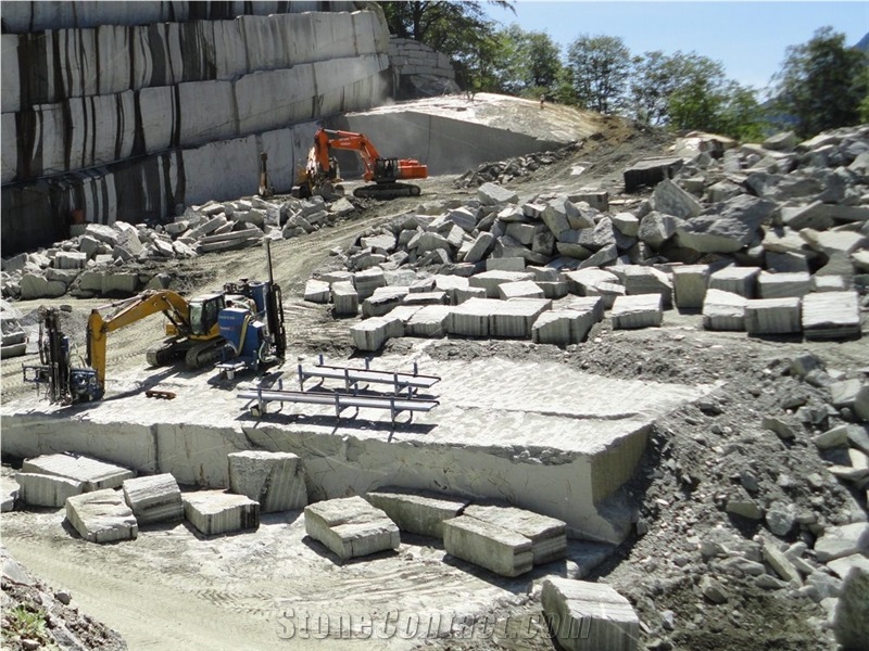 Cava Crotto di Fogarso-Serizzo Formazza Quarry