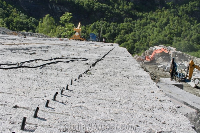 Cava Crotto di Fogarso-Serizzo Formazza Quarry