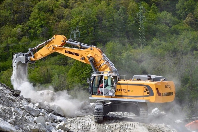 Cava Crotto di Fogarso-Serizzo Formazza Quarry