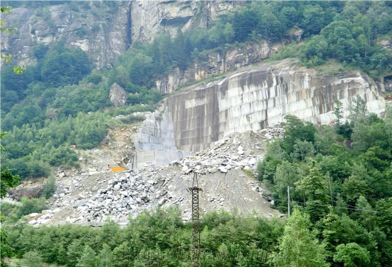 Cava Crotto di Fogarso-Serizzo Formazza Quarry