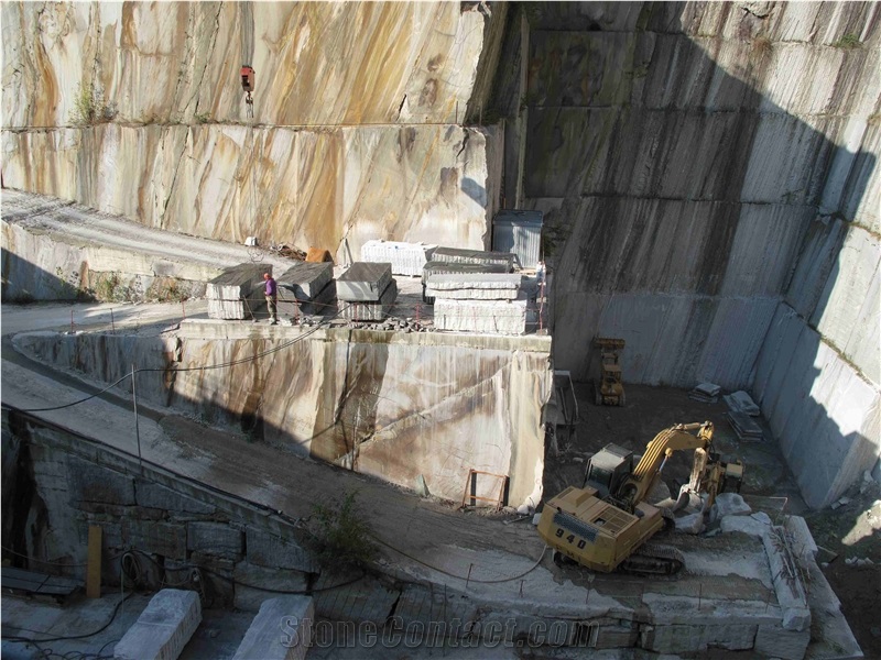Beola Favalle - Serizzo Ollare Ossolana Gneiss Quarry