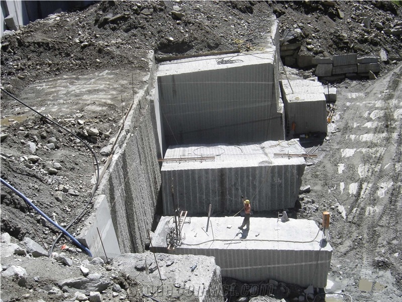 London White Granite Quarry