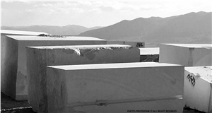 Vratsa Crema Classico Limestone Quarry