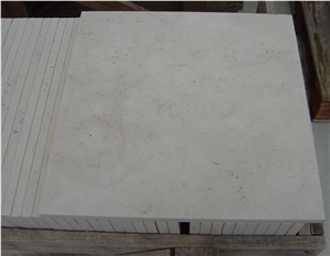 Crema Santarem -Algarve Cream Limestone Quarry