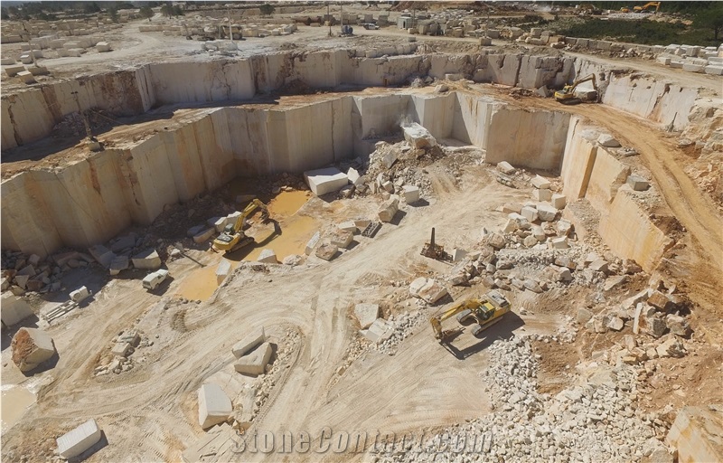 Moca Creme Fina Limestone Quarry