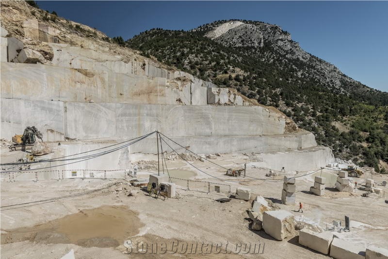 Crema Magna Marble Quarry