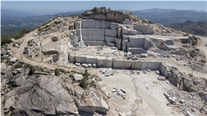 Crema Julia Granite Quarry- BOIVAO