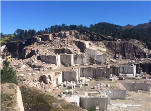 Rosa Porino Extra Granite Quarry