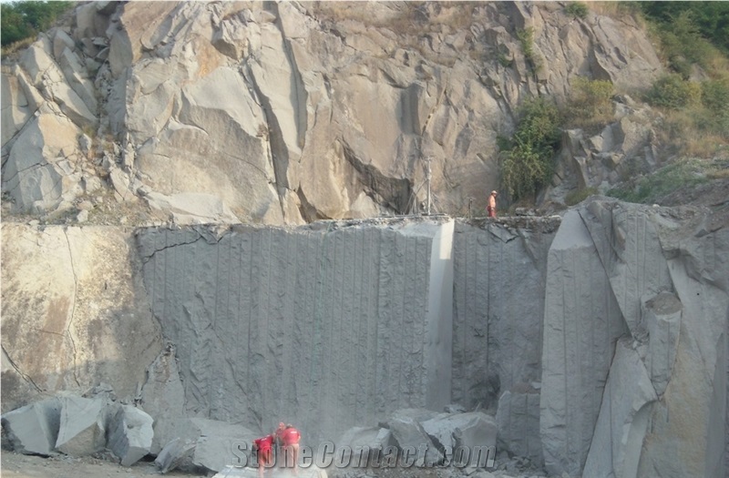 Andesite Pietroasa Quarry