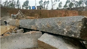 Spray white (Seawave) White Granite Quarry