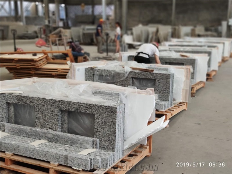 Spray white (Seawave) White Granite Quarry