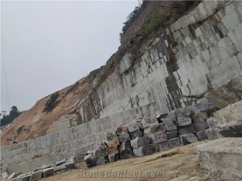 Spray white (Seawave) White Granite Quarry
