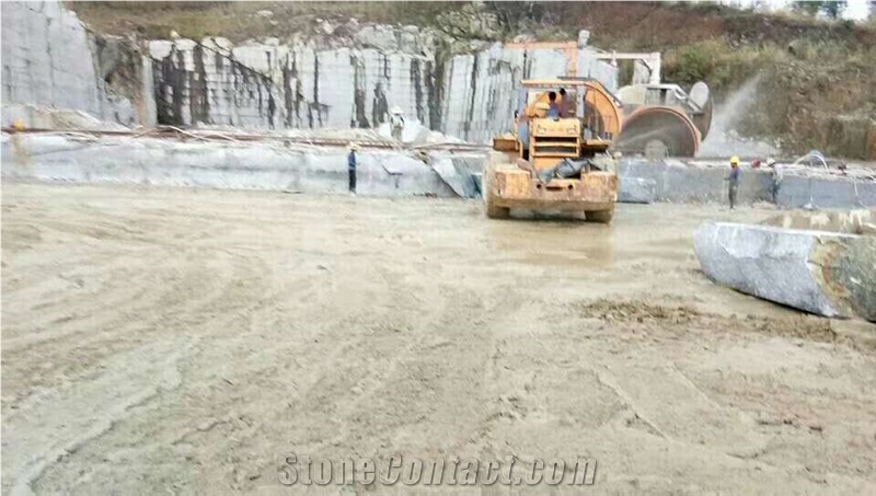 Spray white (Seawave) White Granite Quarry