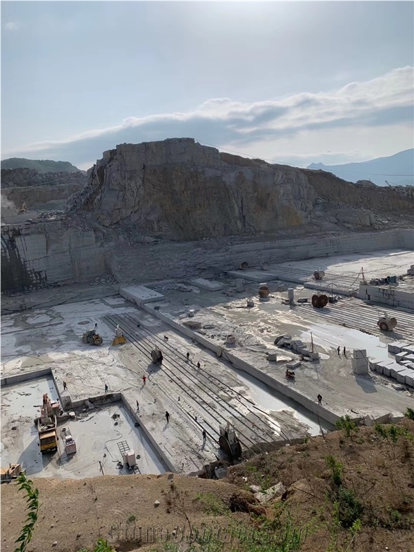 Pearl White Granite Quarry