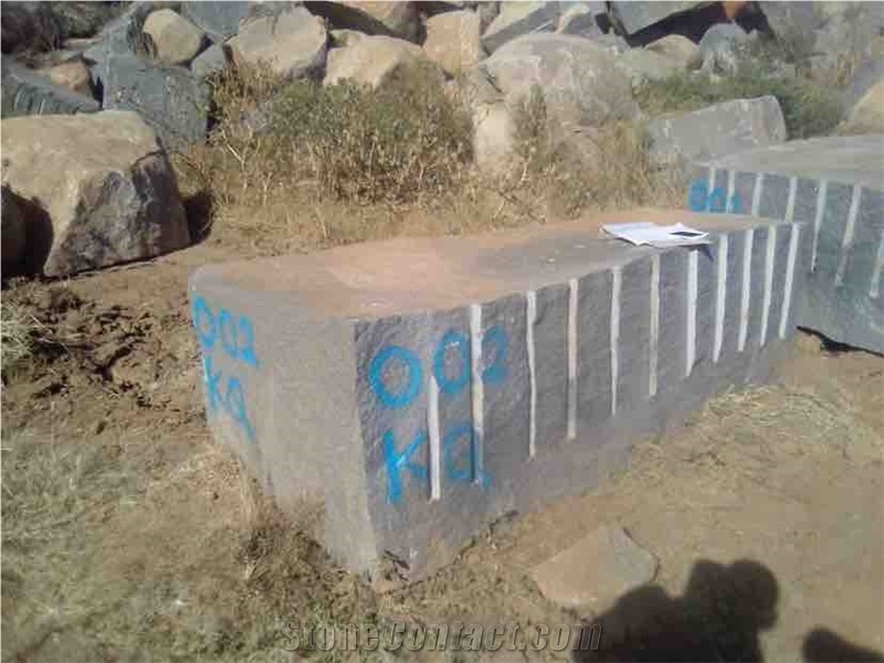 Rustenburg Super Dark-Rustenburg Granite Quarry