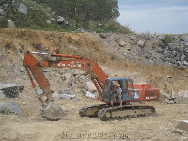 PY Black Granite - Phu Yen Black Granite -Black Phu Yen Granite Quarry