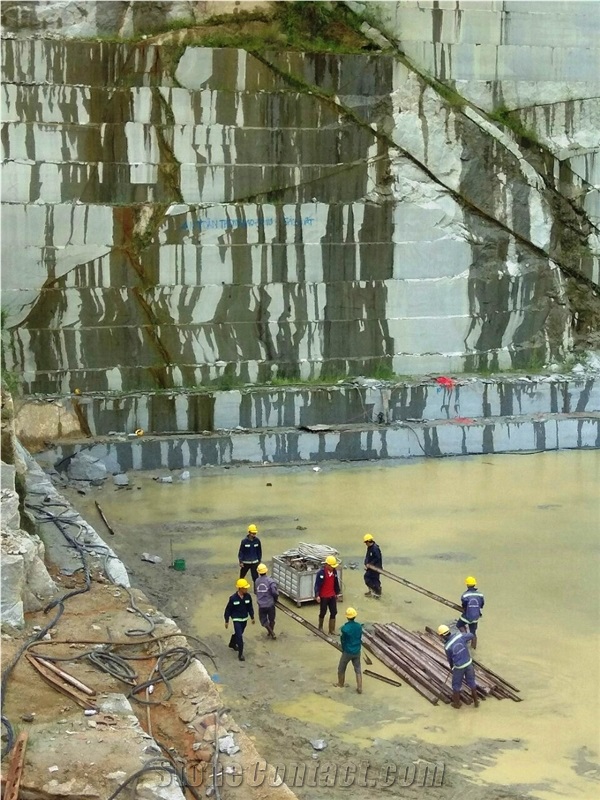 SL White Granite-Suoi Lau White Granite Quarry
