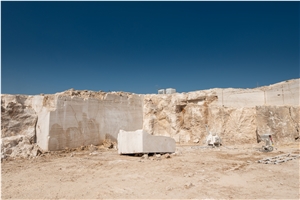 Arini Noce Travertine Quarry