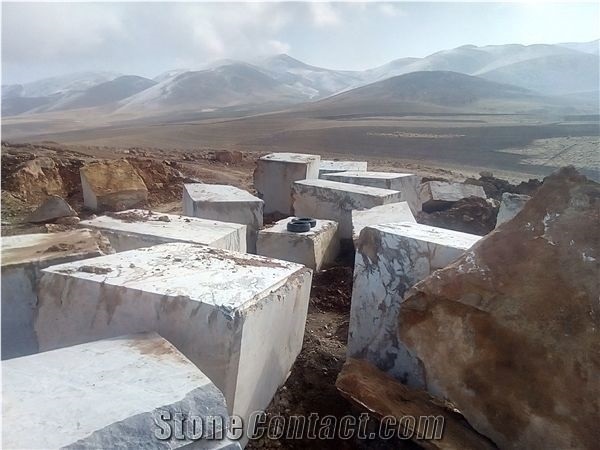 Pardis Sang Black Gold Marble Quarry