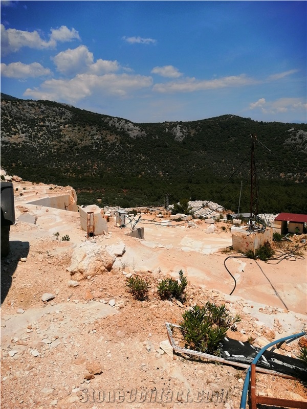 Hitusa Fethiye Light Emperador Marble Quarry