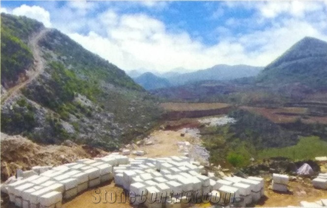 Menes Grey Marble Quarry