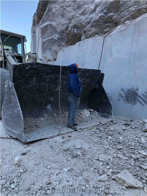 Marmol Blanco Calandria- Blanco Royal Marble Quarry