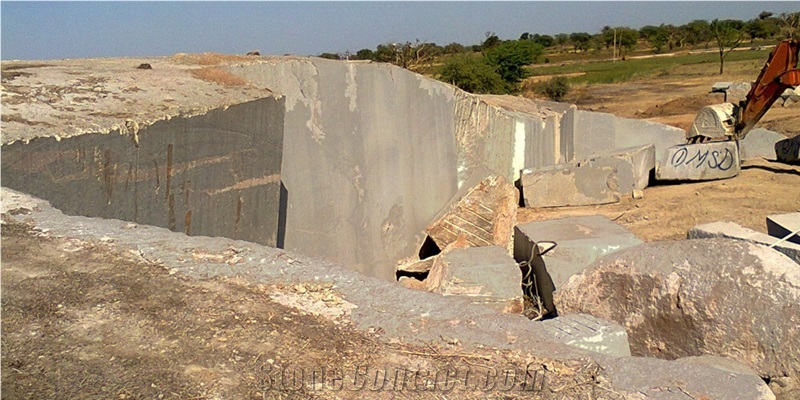 Beauty Black Granite Quarry