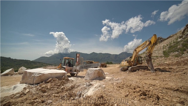 Perlatino Marble- Perlato Nocciolato Marble Quarry