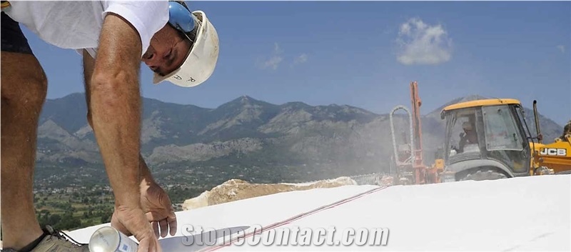 Perlatino Marble- Perlato Nocciolato Marble Quarry