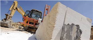 Risatino -Perlato Royal Risatino Marble Quarry
