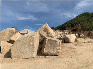 Medium Yellow Granite Quarry