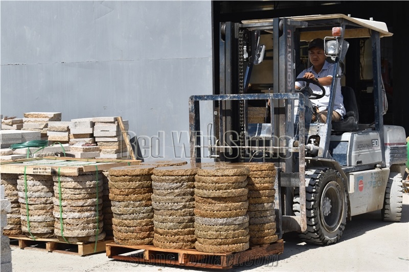 Medium Yellow Granite Quarry