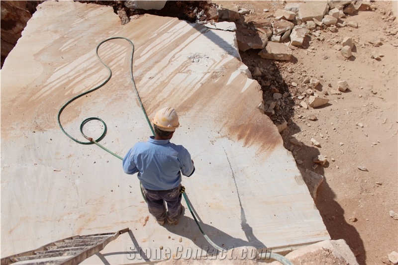 Vale da Relvinha Quarry- Relvinha Limestone, Moca Relvinha