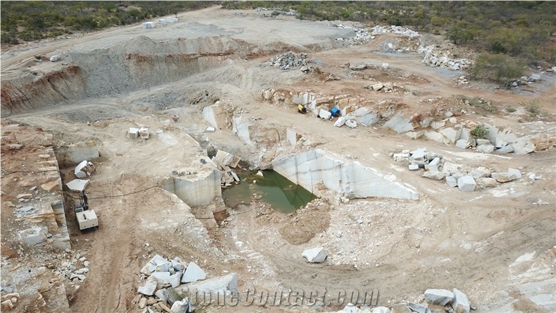 Laguna Bravo Ranch Laguna Grey Marble Quarry