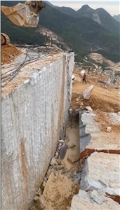 China Guangxi White Marble Quarry