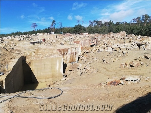Dorada Urbion quarry at Vilviestre, Burgos, Spain