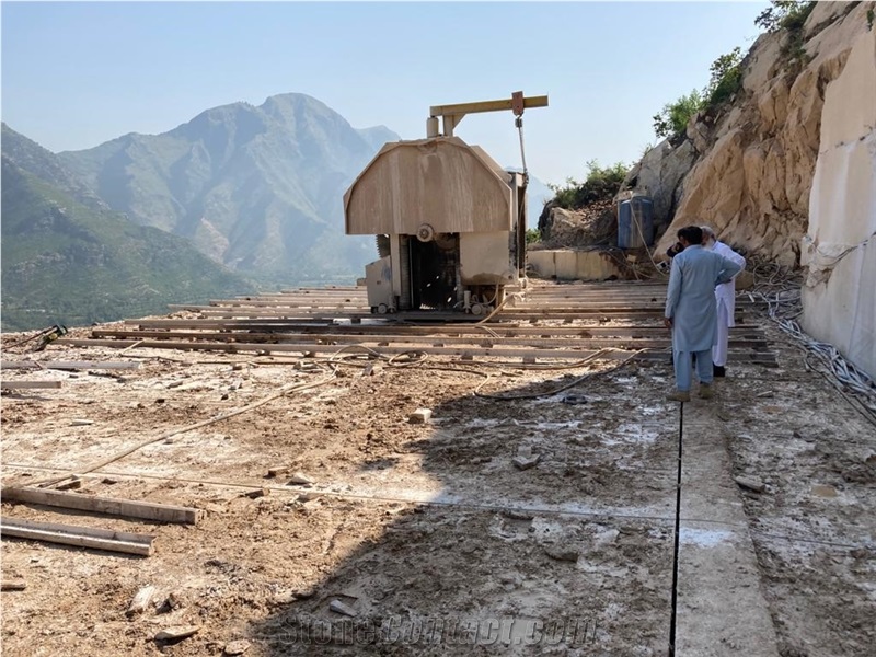 Carrara Grey Marble Quarry
