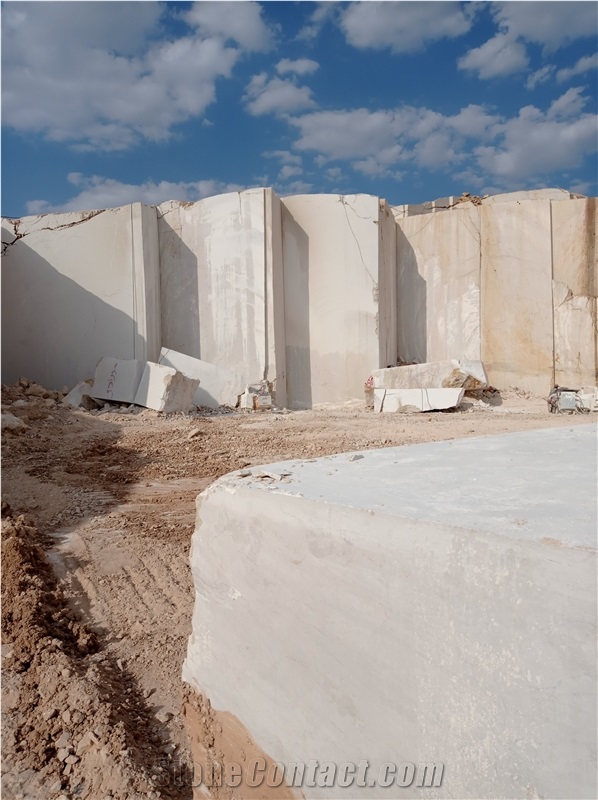 Shaliz Cream Marble Quarry
