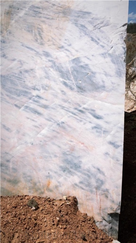 Cristallo Azur Quarry