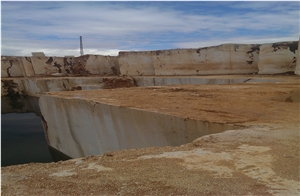 Hani Beige Marble Quarry
