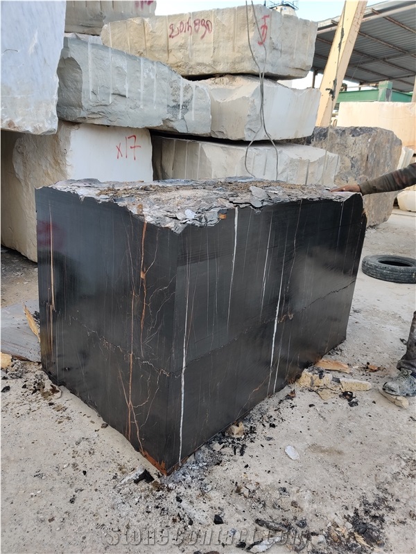 Noir Aziza-Black Sahara Marble Quarry