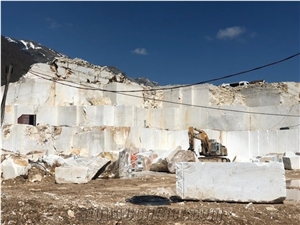 Tomorri White Pearl Marble Quarry