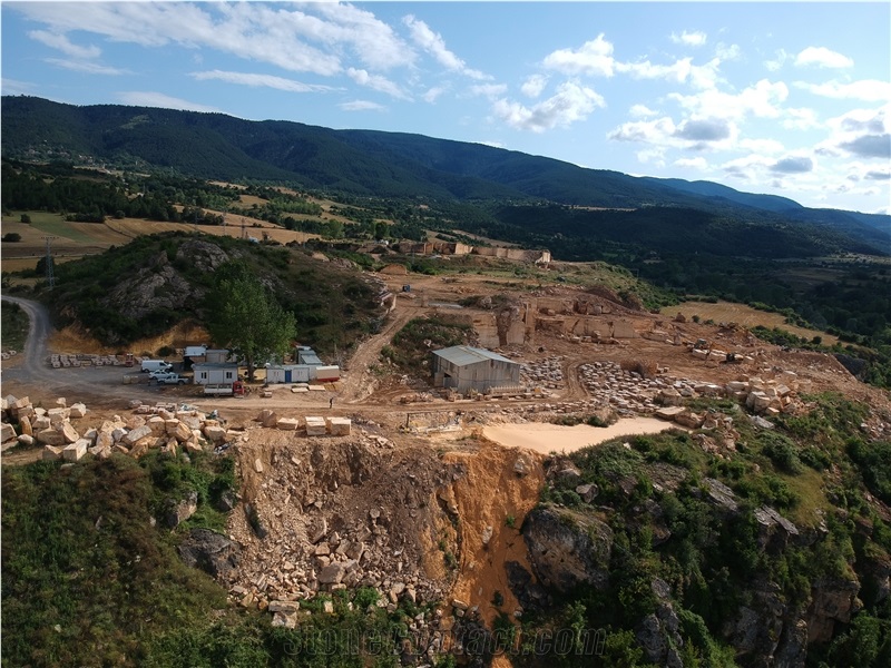 Gold Travertine Quarry