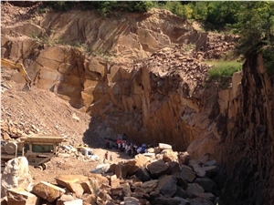 Montiggler Porphyr - Porfido di Monticolo Quarry